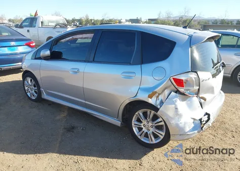 2011 Honda Fit Sport z USA, uszkodzony, nr VIN JHMGE8H69BC018133